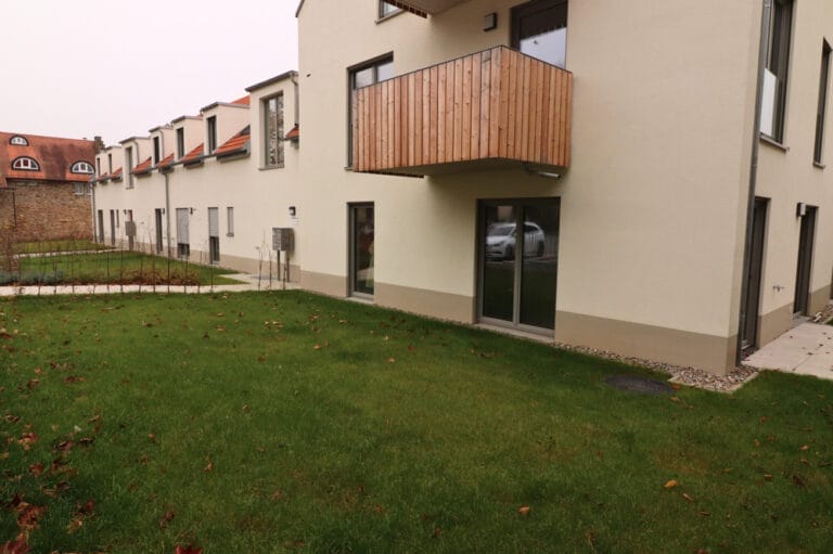 Terrasse und Garten, Bild 1 von 2