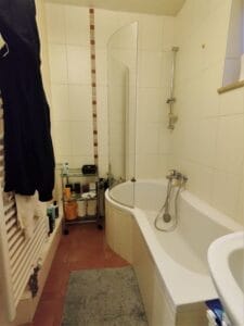 Bad mit Wanne