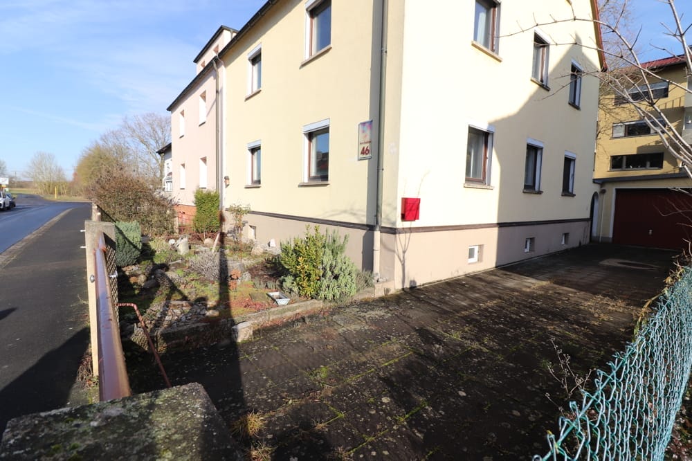 Vorgarten & Hofeinfahrt