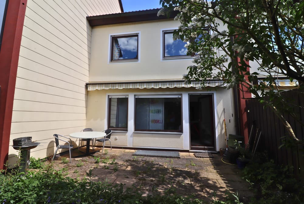 Terrasse, West-Ansicht der Immobilie
