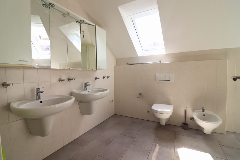 OG Badezimmer, Bild 1 von 2